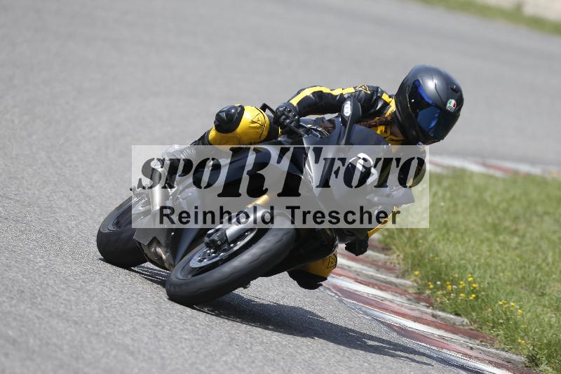 /27 12.06.2025 Ducati Schweiz Trackday Warmup  ADR/blau-bleu/21